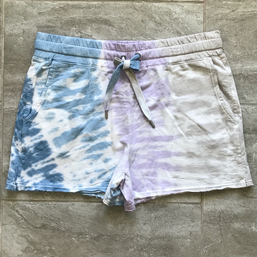 C & C California Tie Dye Knit Shorts, 2 Pockets Unfinished Hem, Sz L, MS…
